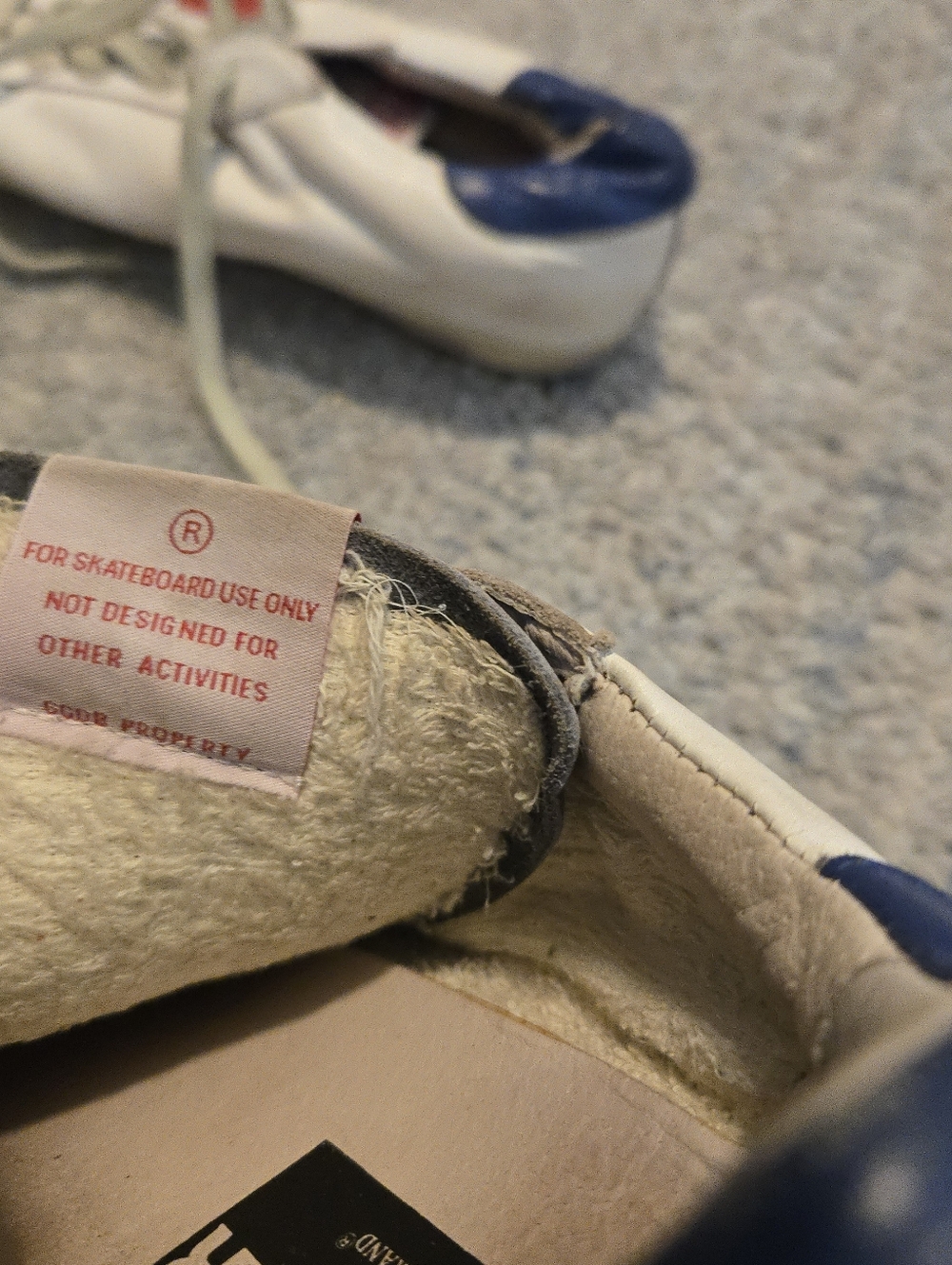 Golden Goose Super-Star Sneakers White Leather Red Star Blue Heel Tab EU 42.5 - Picture 6 of 15